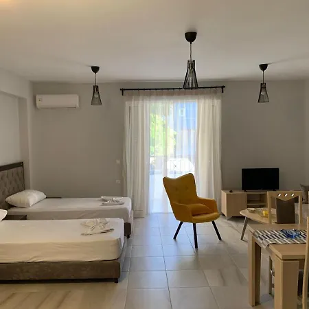بيت ضيافة Vila Kastriot ساراندا