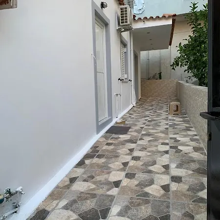 Vila Kastriot Πανσιόν *